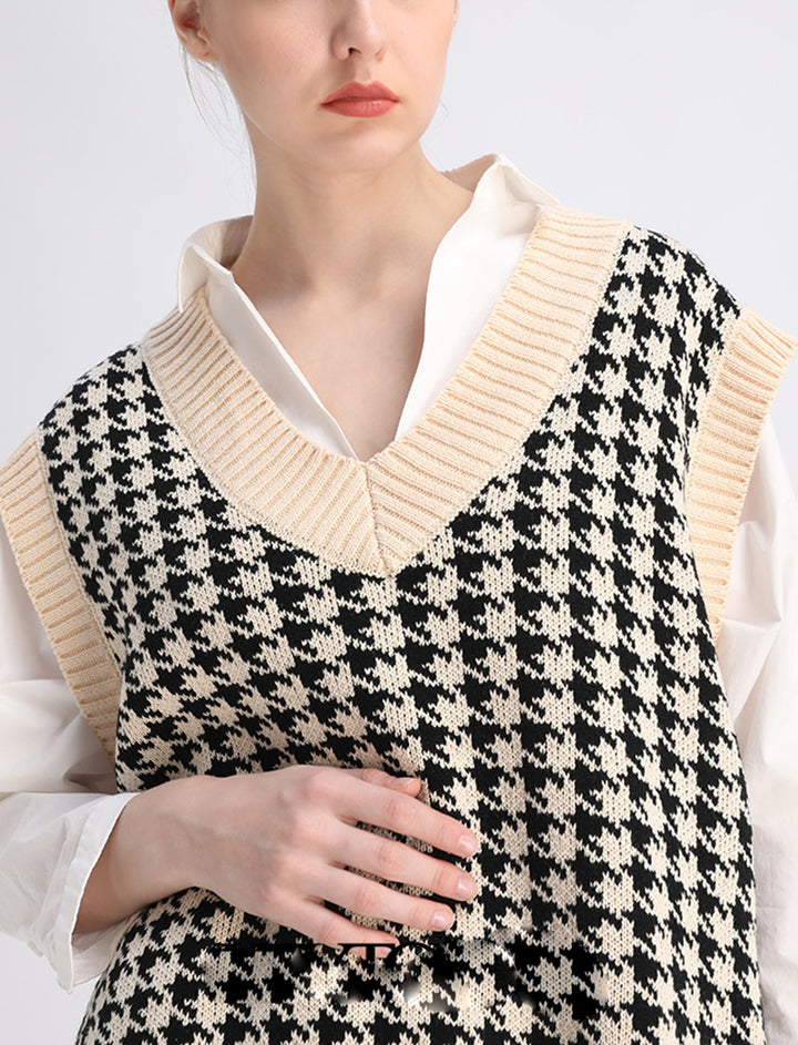 Womens Sleeveless Knit Pullover – V Neck - Polendo Design womens sleeveless knit pullover